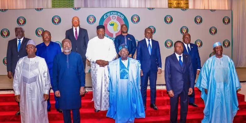 Tinubu hands over ECOWAS leadership to Sierra Leone’s President