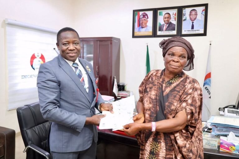EFCC Hands over Recovered N42.5m to 70-yr-old Widow Defrauded by Banker