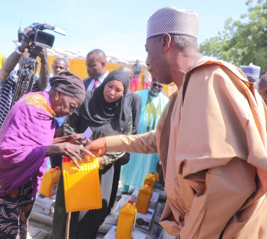 Borno: Zulum gifts food items for Christian widows, vulnerable