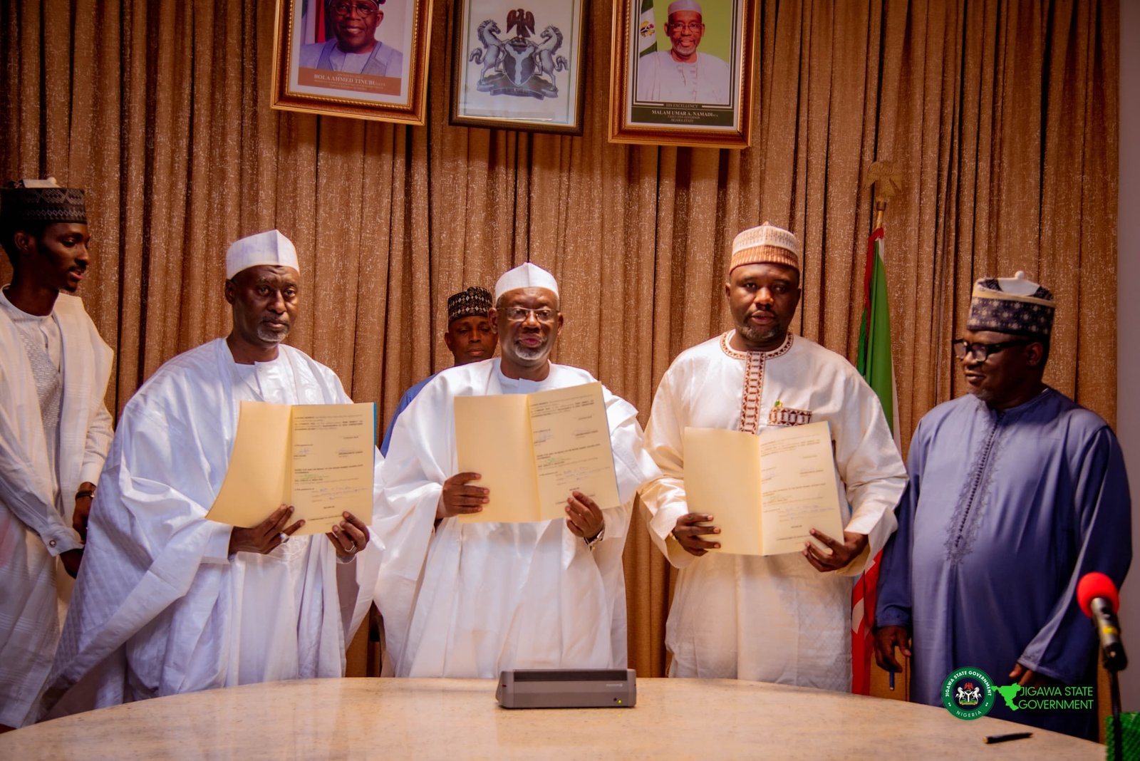 Jigawa signs joint venture agreement with private company for 100MW solar panel assembly factory 